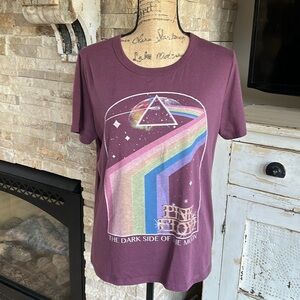 Pink Floyd Dark Side of the Moon maroon crew neck concert graphic t-shirt